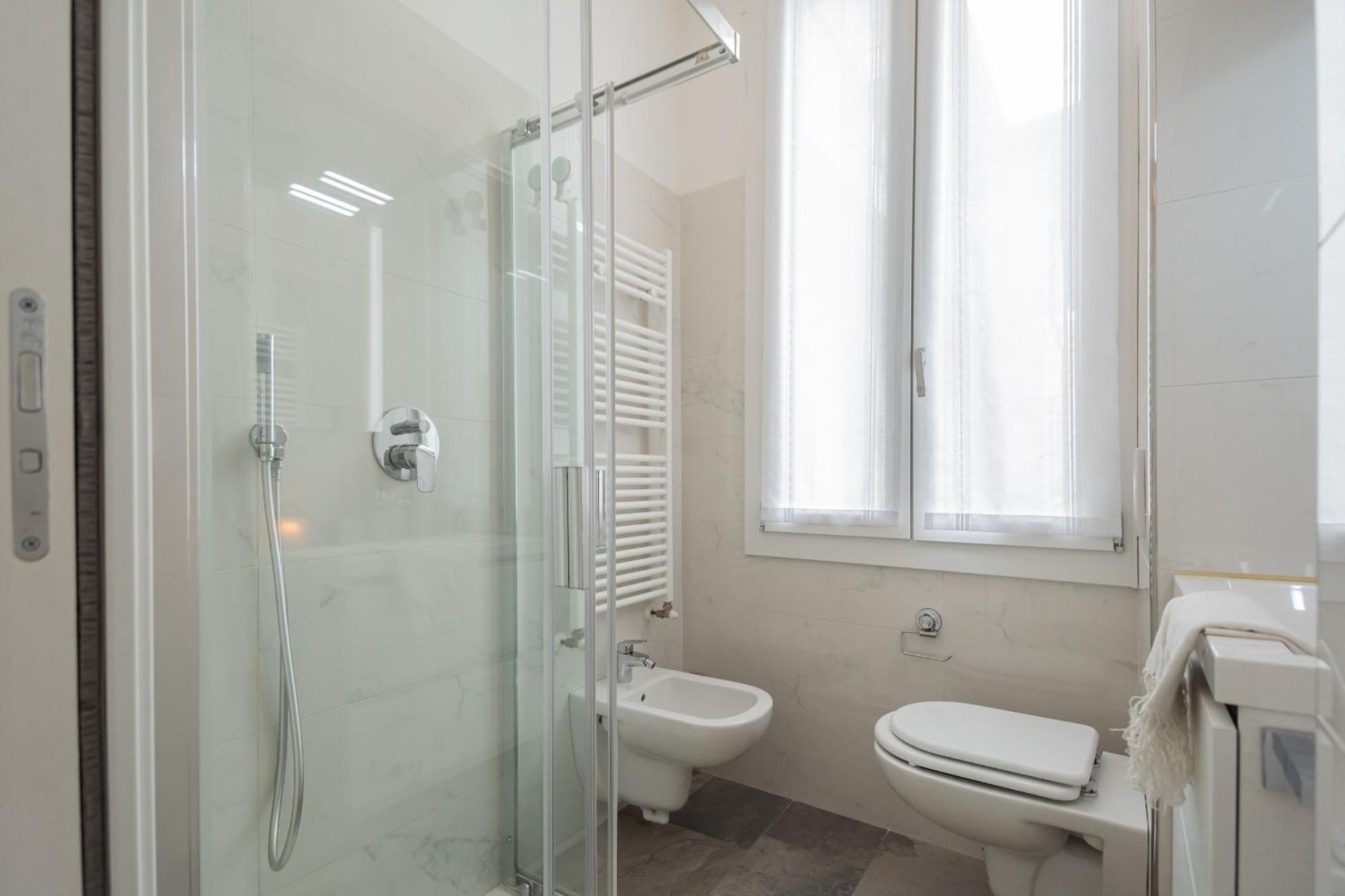 Old Court Hideaway By Rent All โกโม ภายนอก รูปภาพ
